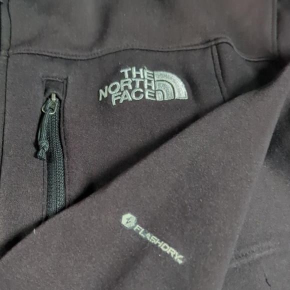 The North Face Flash Dry Performance Jacket - Picture 4 of 6